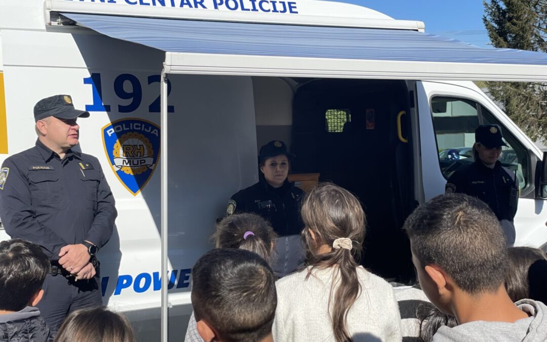 Preventivna edukacija policije